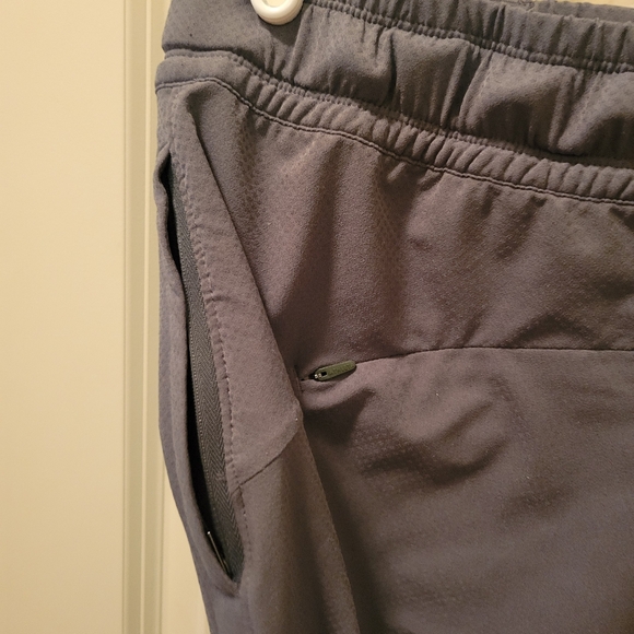 Athleta Olive Green Quest Jogger size 12p - Picture 3 of 9